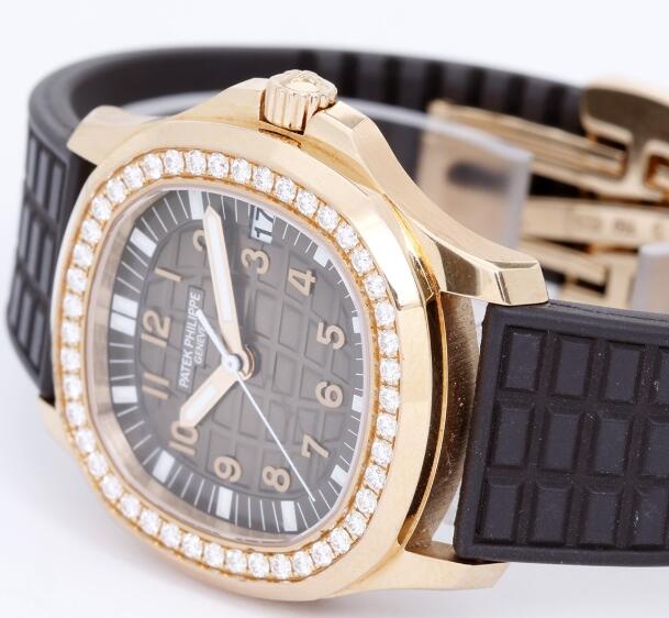 Patek Philippe Aquanaut 5068R-001 Replica Watch